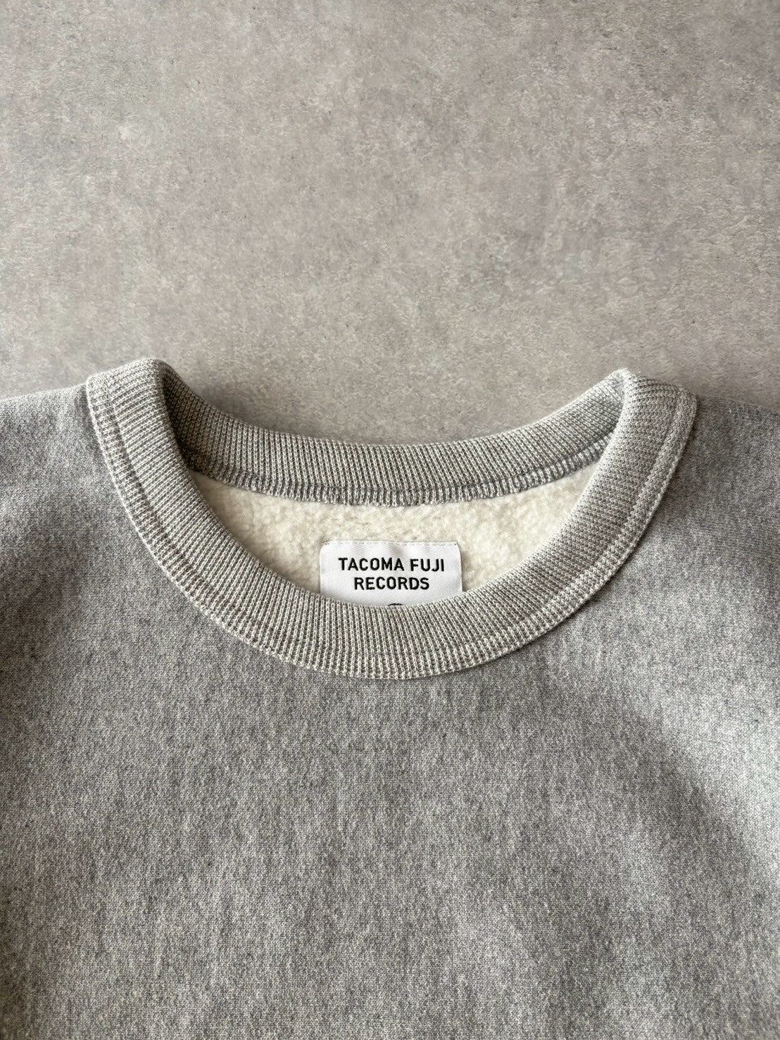 TACOMA FUJI RECORDS / タコマフジレコード  ”TACOMA TAPES SWEATSHIRT” designed by Tomoo Gokita【New Old Stock】