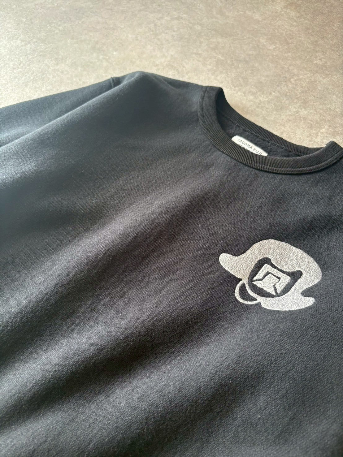 TACOMA FUJI RECORDS / タコマフジレコード LOGO (EMBROIDERY) SWEATSHIRT designed by Yachiyo Katsuyama【New Old Stock】