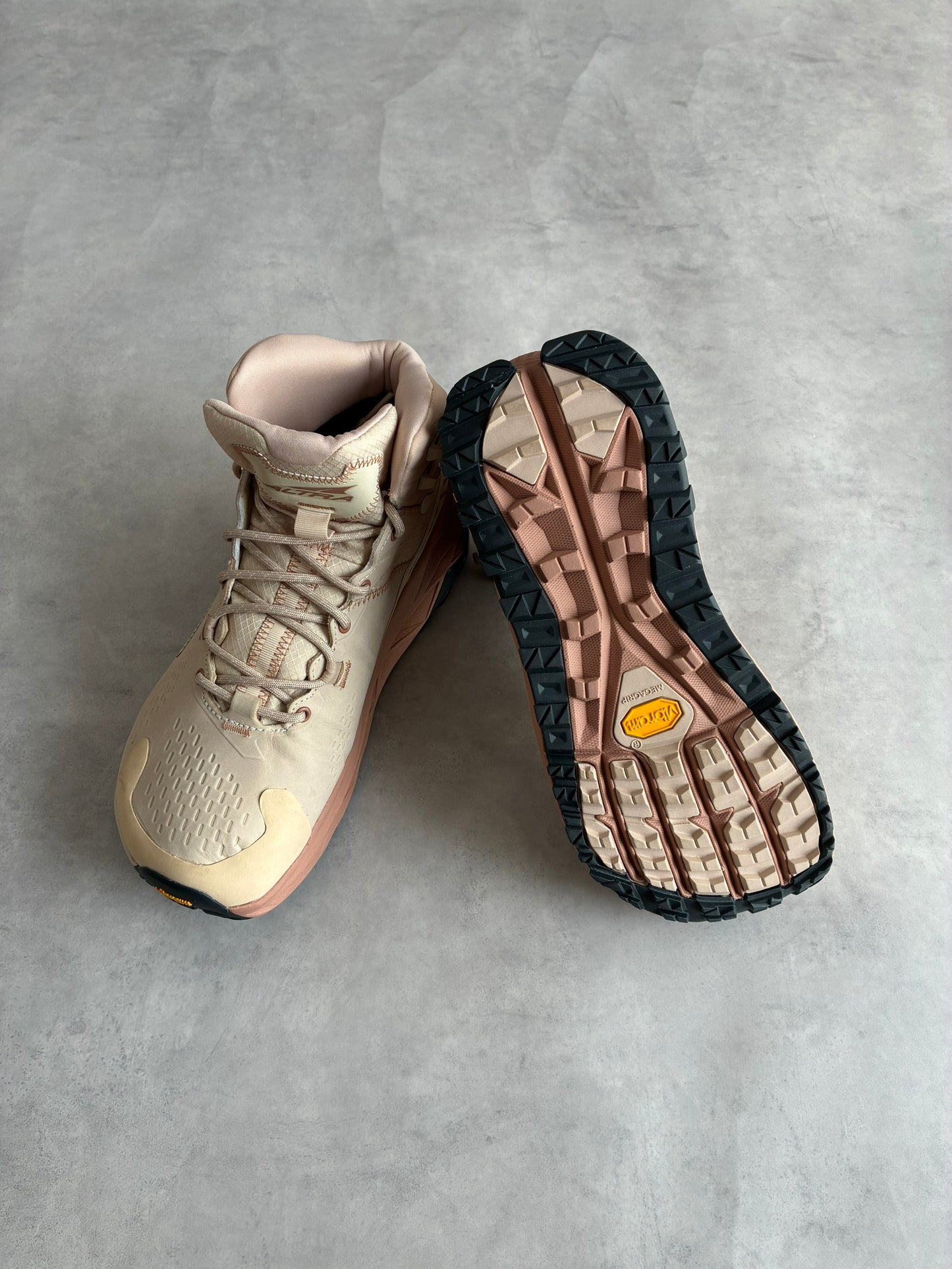 ALTRA / アルトラ  M OLYMPUS 5 HIKE MID GTX 【New Old Stock】